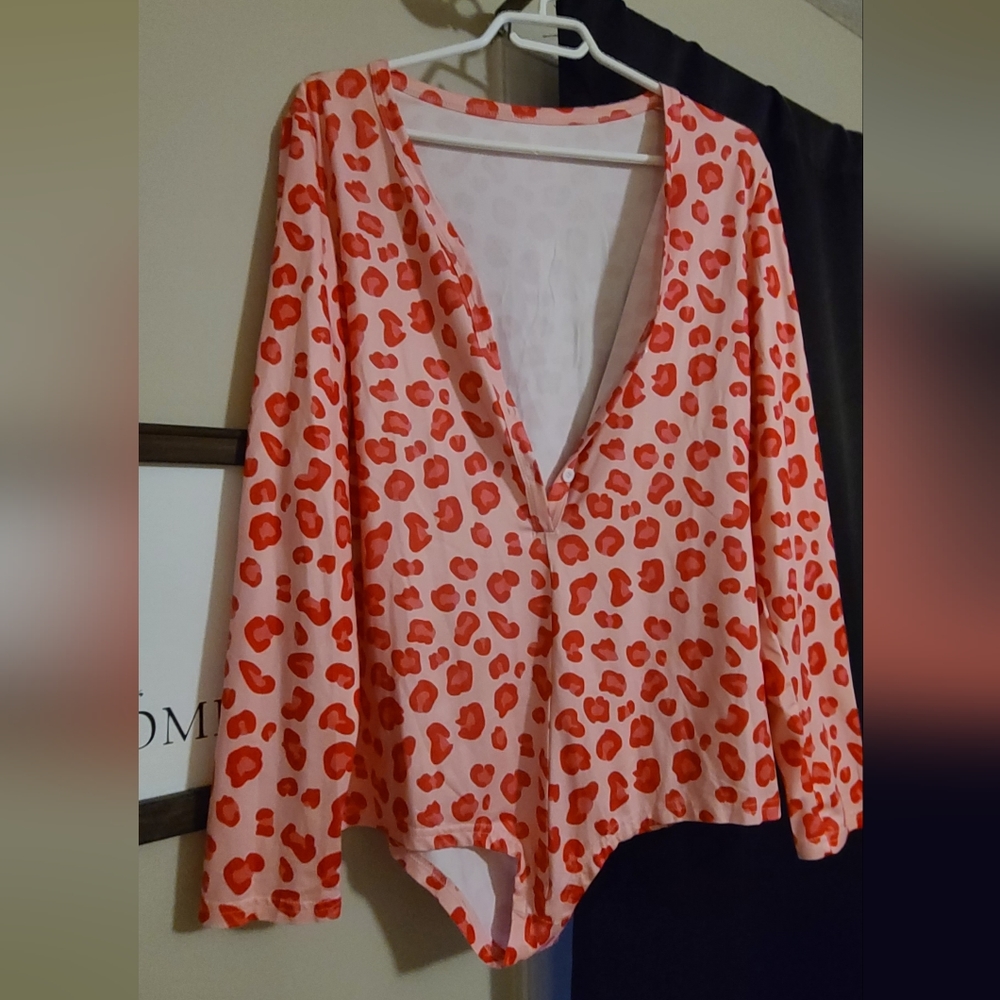 Cheeky bedtime romper pair